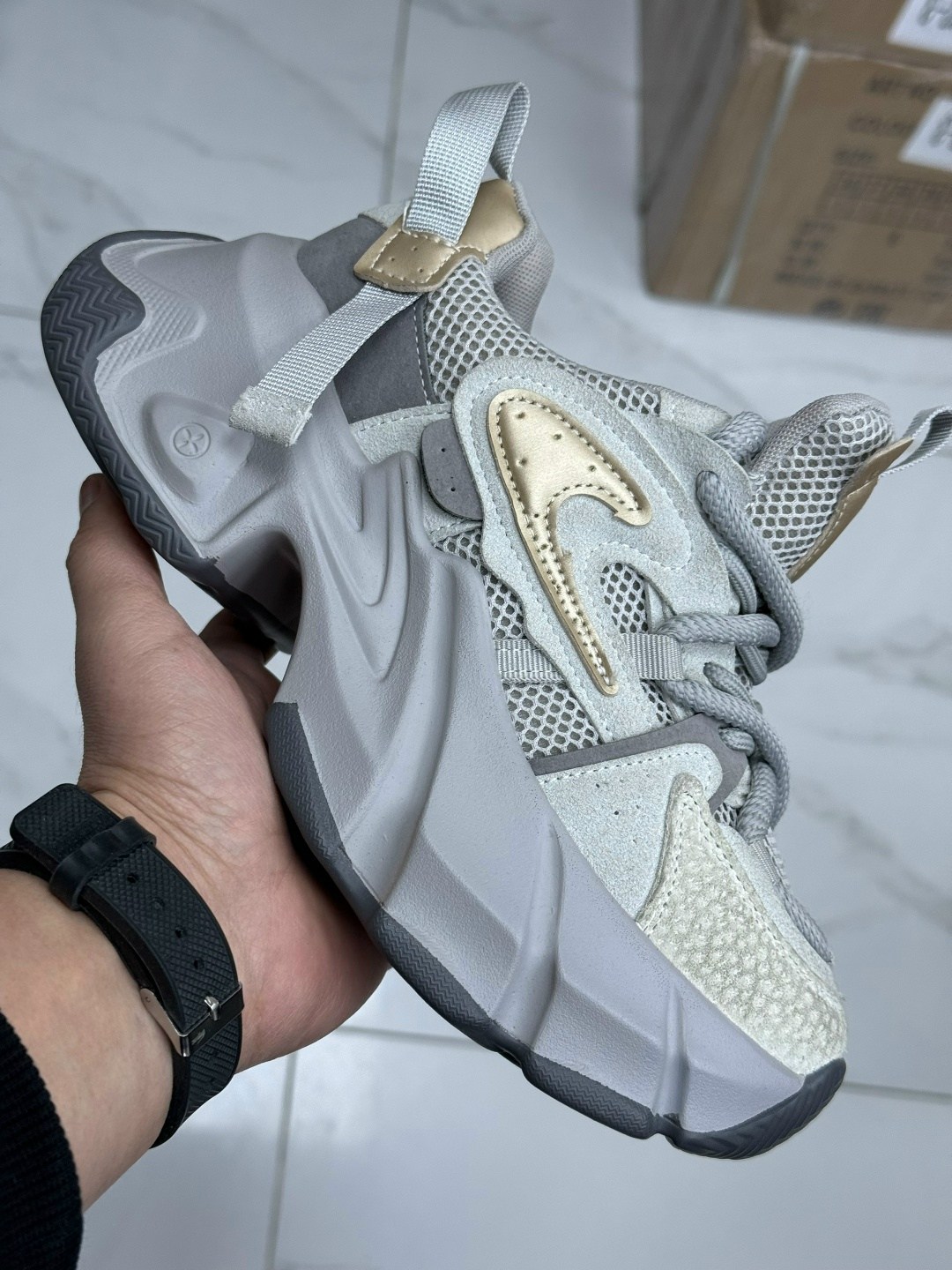 кроссовки женскиe,массивные кроссовки,кроссовки модные,кроссовки платформа,женские массивные кроссовки