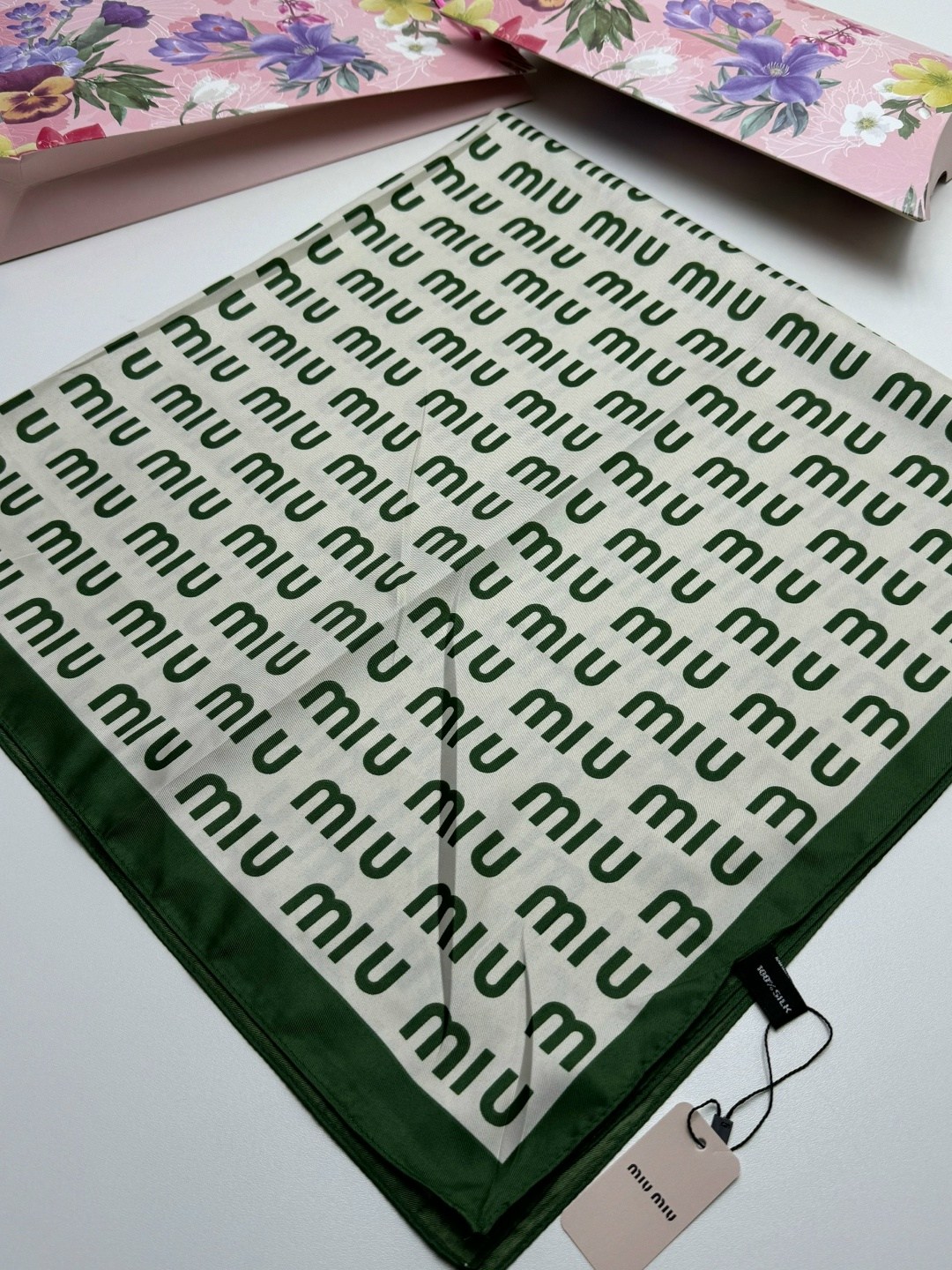 брендовый платок,платки шарф,платки женские,платки шелковые,платок