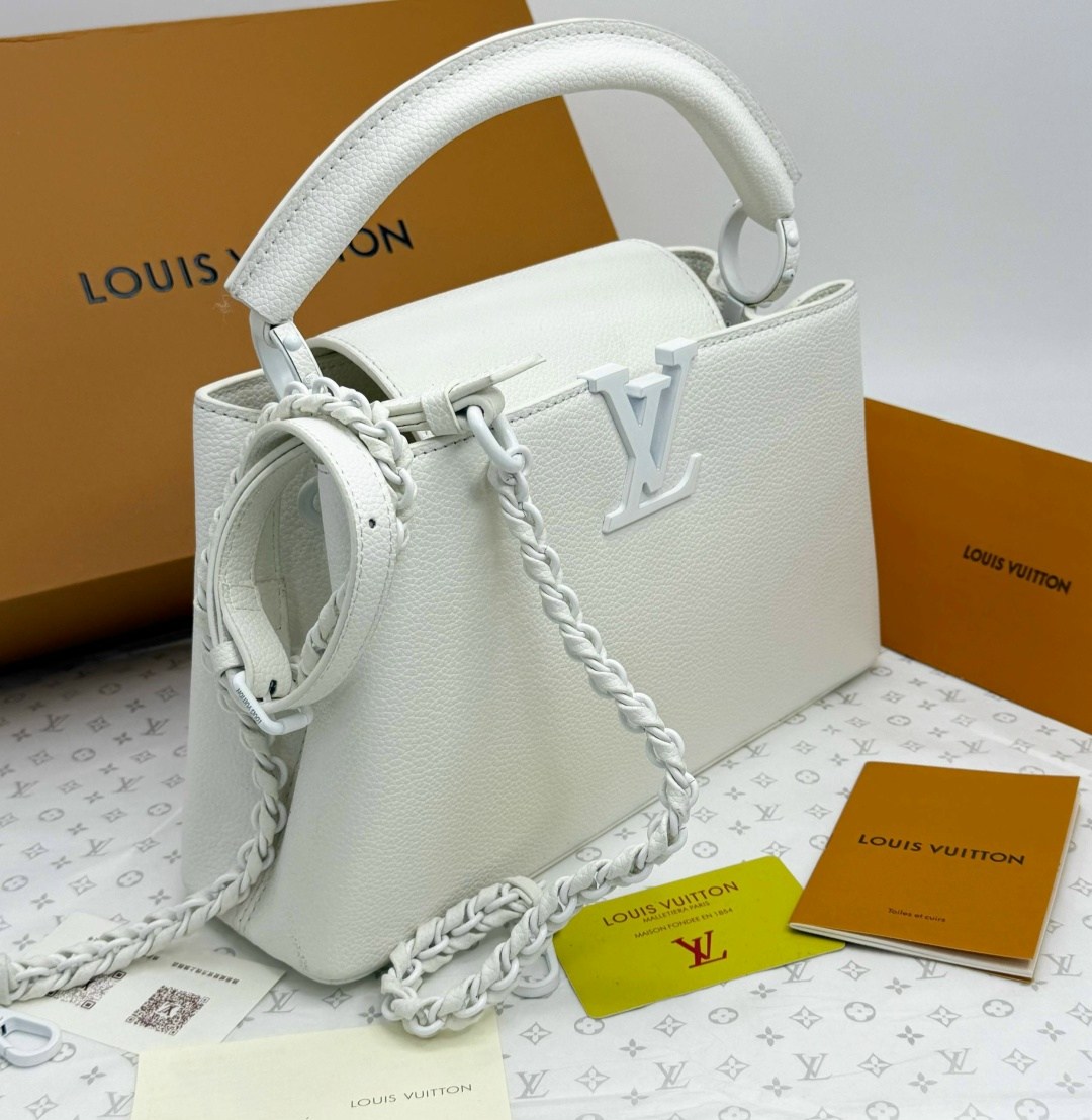 кожаная белая сумка louis vuitton capucines mini,сумка louis vuitton capucines,белые женские сумки louis vuitton,сумка женская louis vuitton,кожаная молочная сумка louis vuitton capucines mini