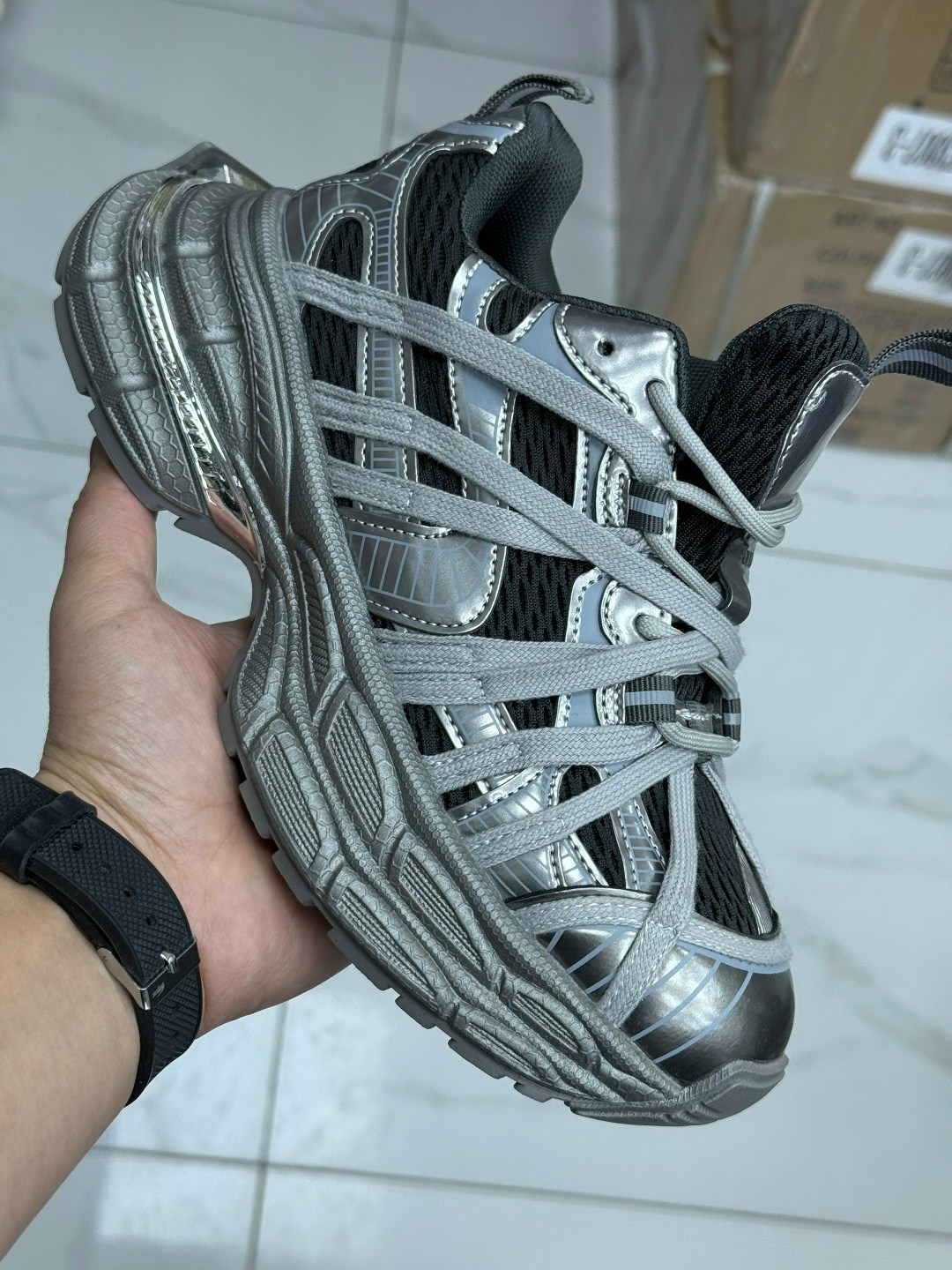 кроссовки balenciaga 3xl sneaker 'worn-out черный,массивные кроссовки,черные кроссовки,кроссовки брендовые,кроссовки balenciaga