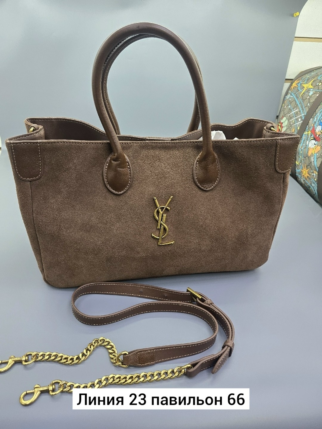 мягкая замшевая сумка margaux 17 the row,замшевая сумка,сумка замшевая большая,итальянская большая замшевая сумка,сумка женская замшевая