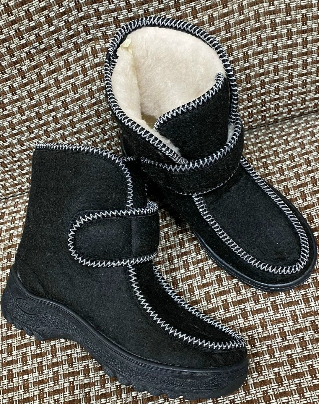 валенки зимние на подошве с мехом войлочные утепленные v&h 252929025,,женские угги войлочные утепленные,войлочные ботинки женские,валенки зимние на подошве с мехом войлочные утепленные v&h цвет ч