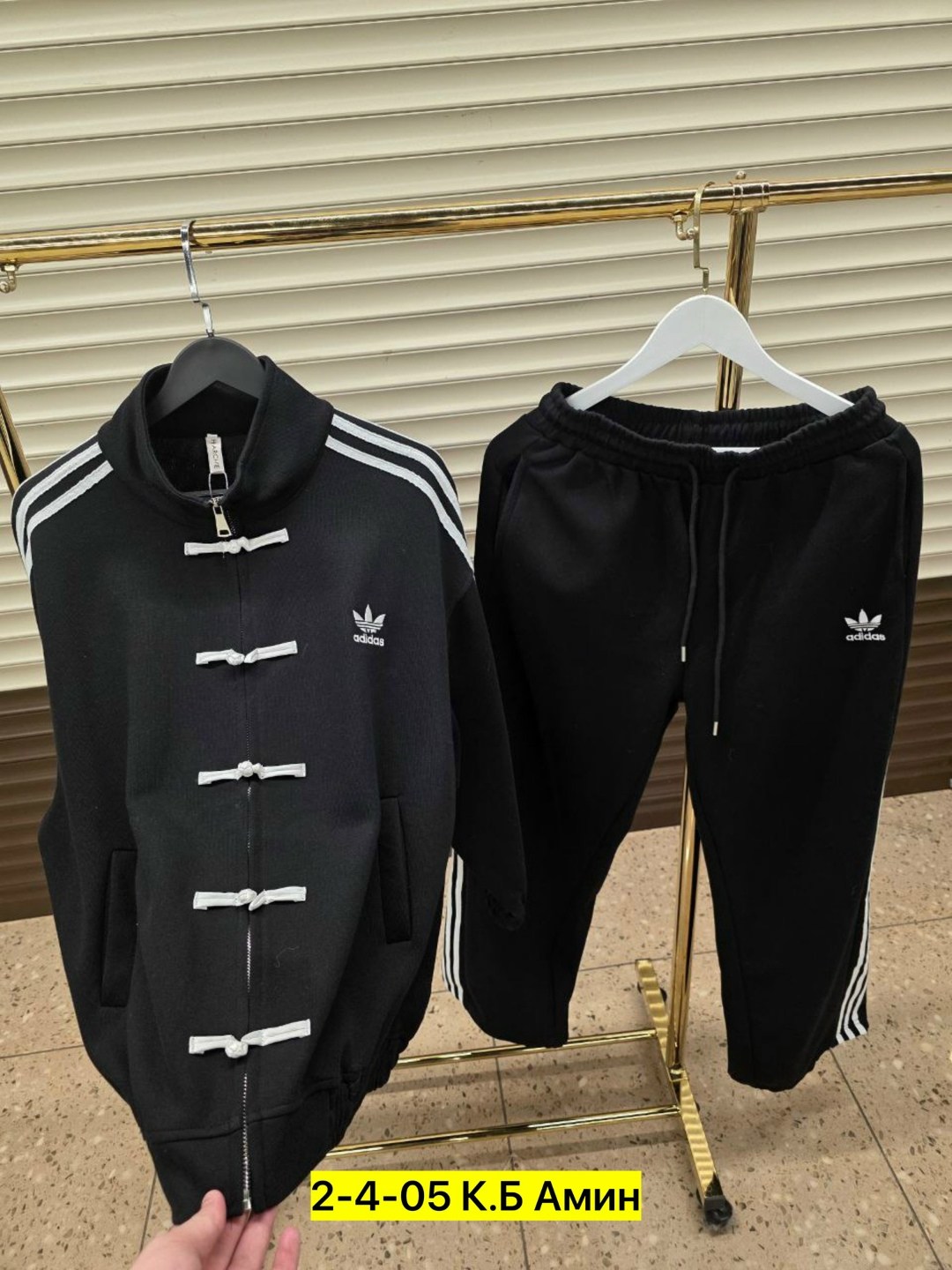 спортивный костюм adidas,спортивный костюм,спортивный мужской костюм adidas,спортивный костюм мужской,женский спортивный костюм