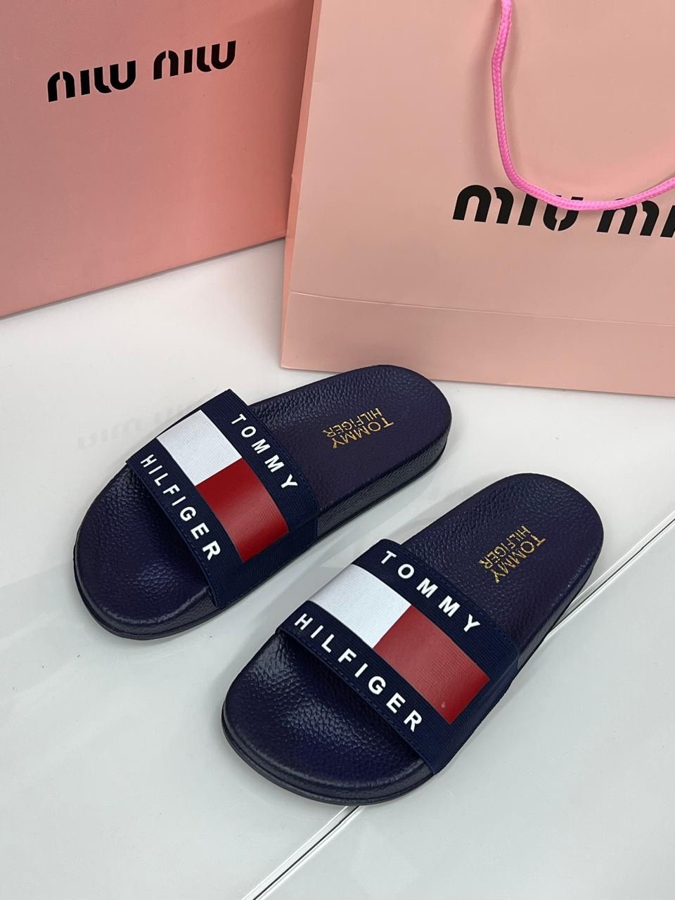 сланцы томми хилфигер мужские,шлепанцы томми хилфигер,шлепанцы tommy hilfiger,тапочки томми хилфигер,тапки томми хилфигер мужские
