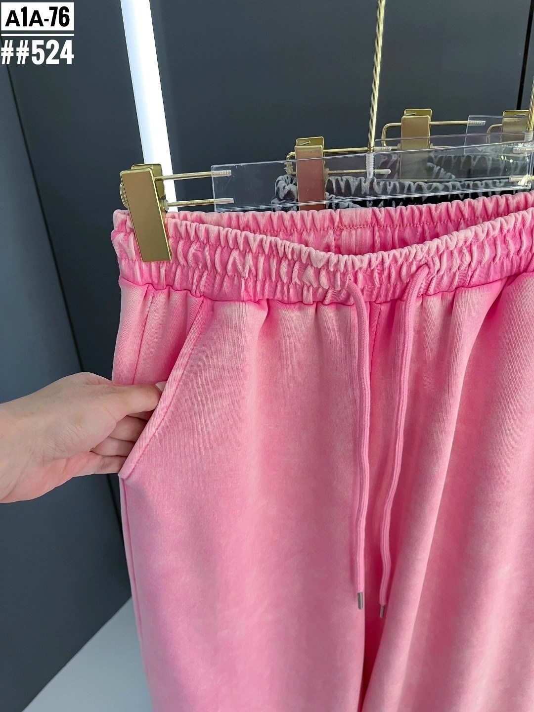 брюки розовые,розовые штаны,спортивные штаны,брюки свободные,модные брюки