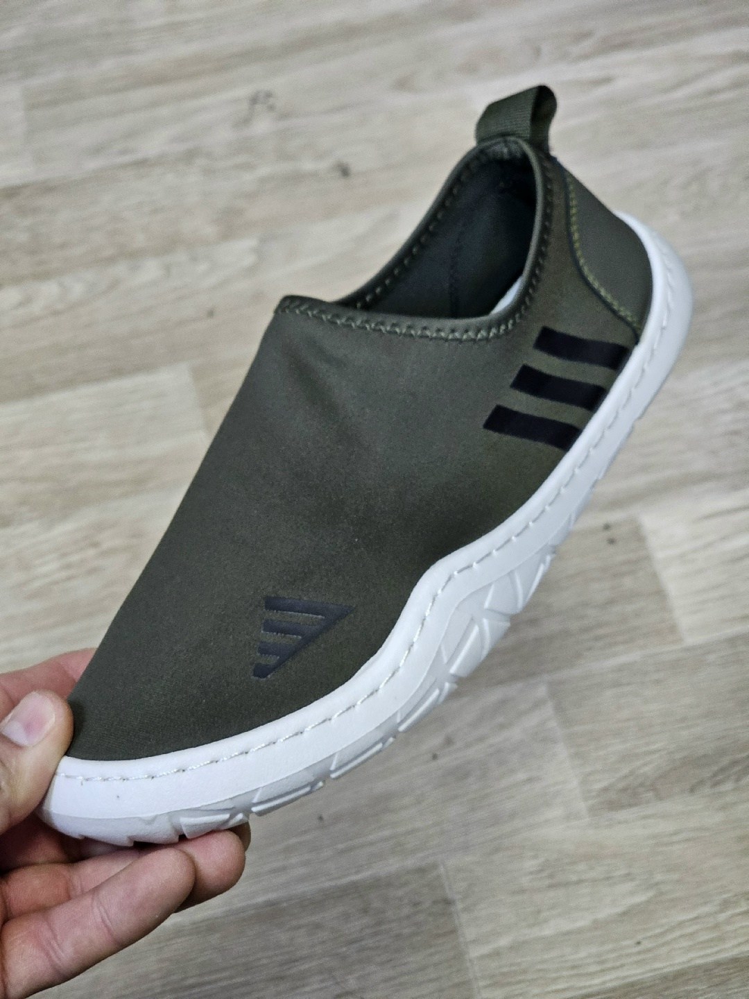 кроссовки adidas, спортивная,,чешки адидас, для плавания