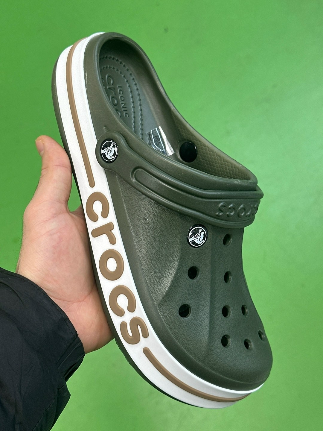 crocs сабо мужские,сабо crocs,crocs мужские,сабо кроксы crocs sarah clog crocs 221032305,сабо кроксы crocs sarah clog crocs цвет светло-коричневый, белый