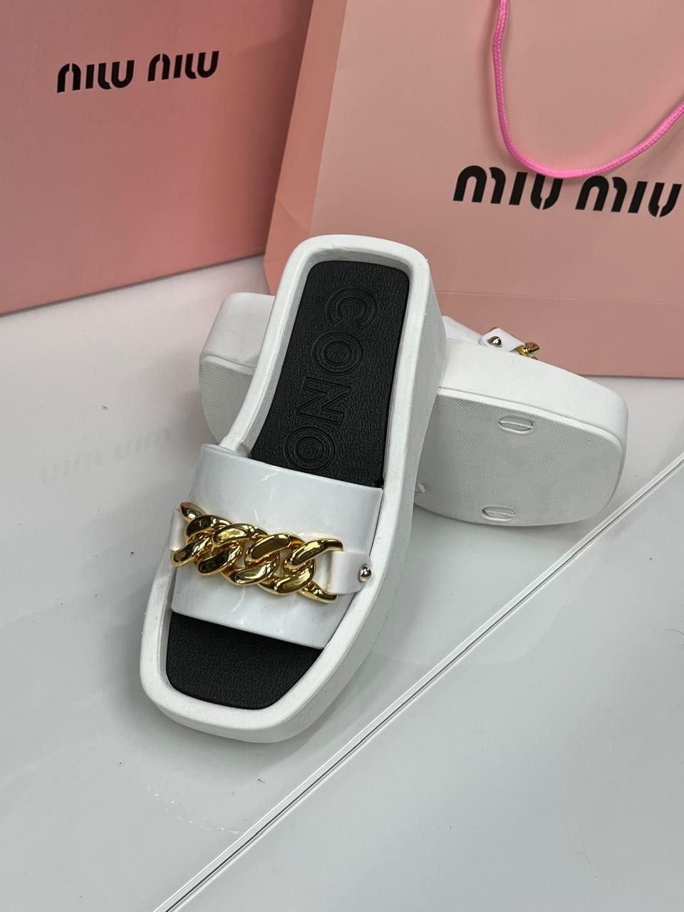 ,шлепанцы женские,модные шлепанцы,сандалии модные,летние шлепанцы