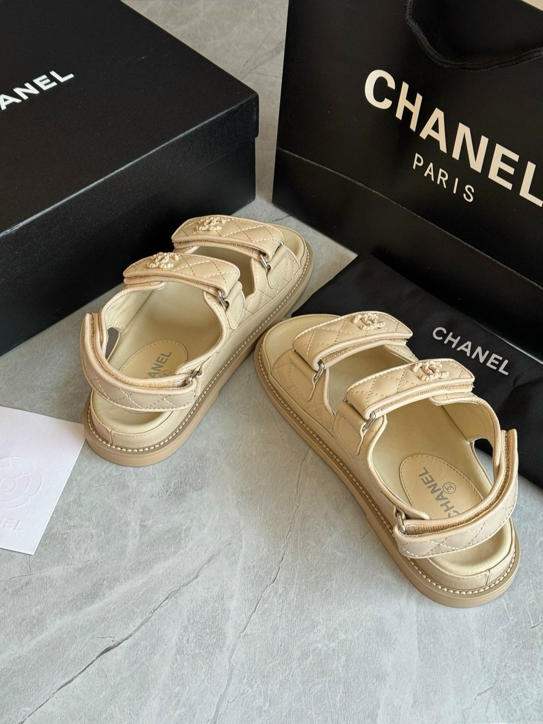 сандалии chanel,босоножки chanel,босоножки шанель,шанель сандалии бежевые,босоножки шанель бежевые