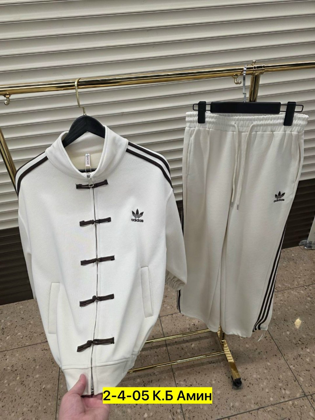 спортивный костюм adidas,спортивный костюм,спортивный мужской костюм adidas,спортивный костюм мужской,женский спортивный костюм
