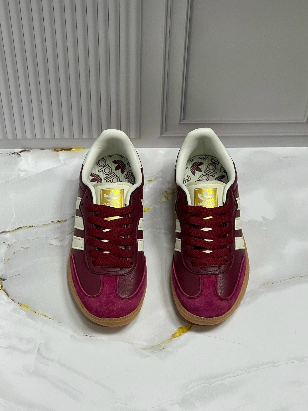 кеды adidas samba og "maroon gold metallic",adidas samba og maroon gold metallic,кроссовки adidas samba,кроссовки кеды из натуральной замши adidas spezial,адидас бордовые