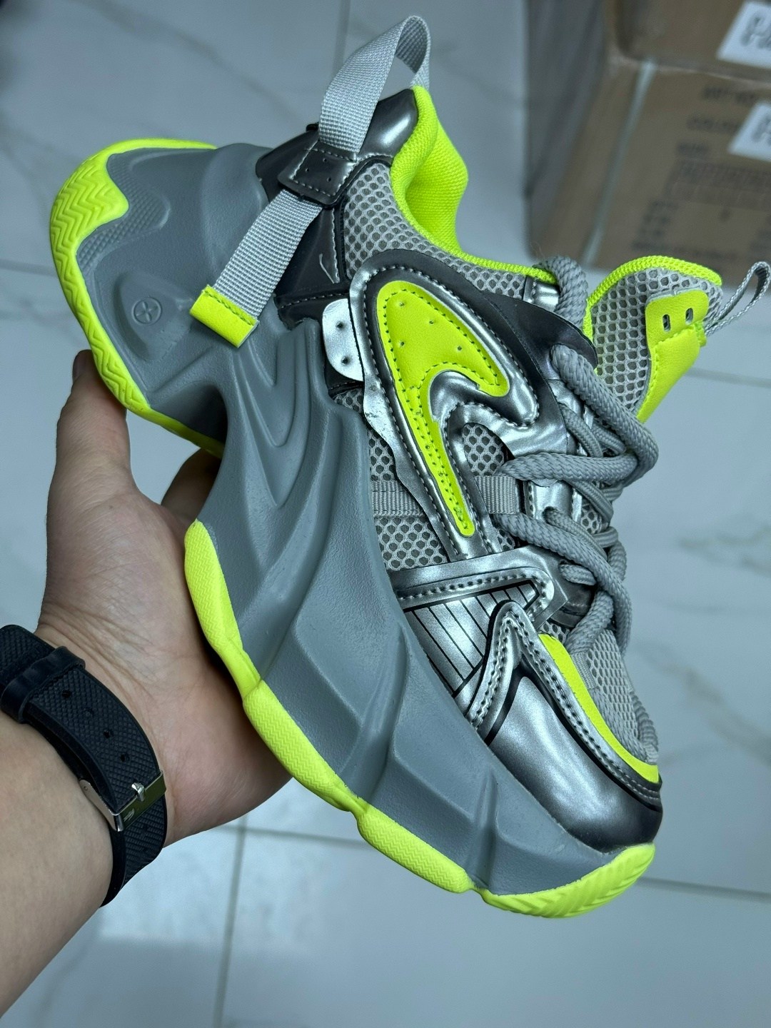 кроссовки balenciaga 3xl sneaker 'worn-out черный,массивные кроссовки,черные кроссовки,кроссовки брендовые,кроссовки balenciaga