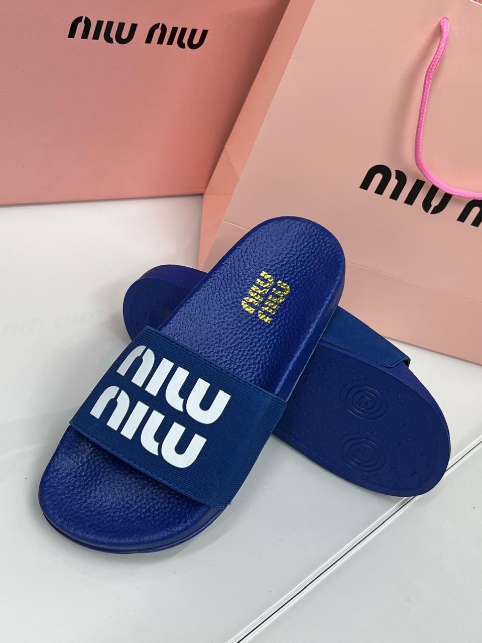 шлепанцы женские,шлепанцы miu miu,шлепанцы модные,шлепанцы хуго босс,шлепки женские