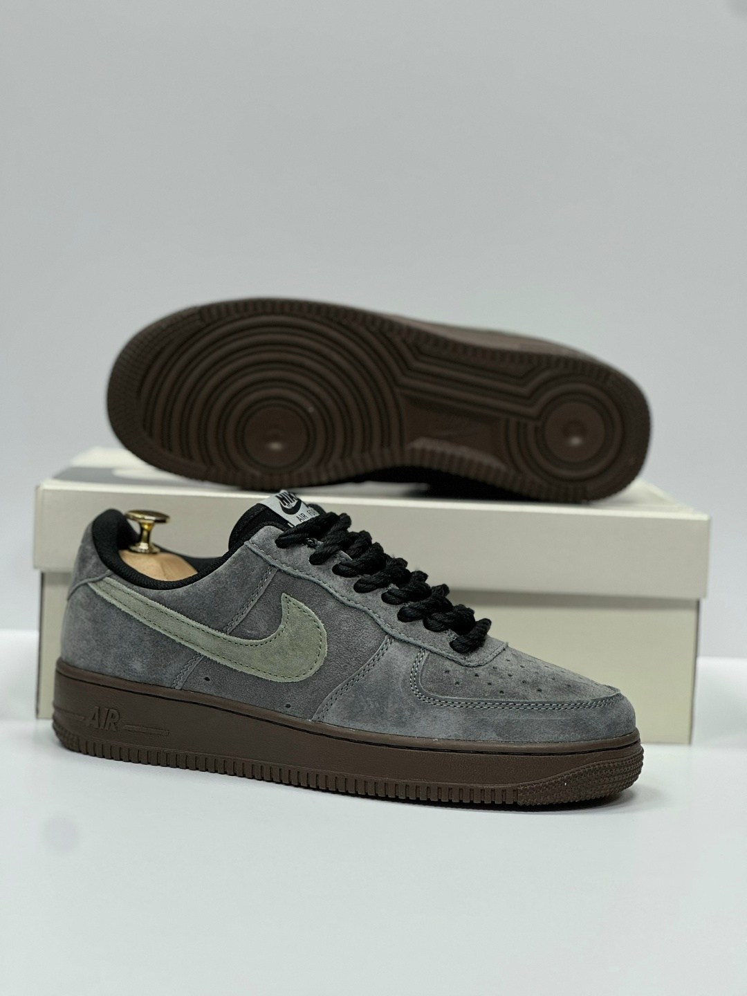 кроссовки nike air force 1,nike air force 1 low,кроссовки nike air force 1 low,nike air force 1 low grey suede,мужские кроссовки nike air force 1 low