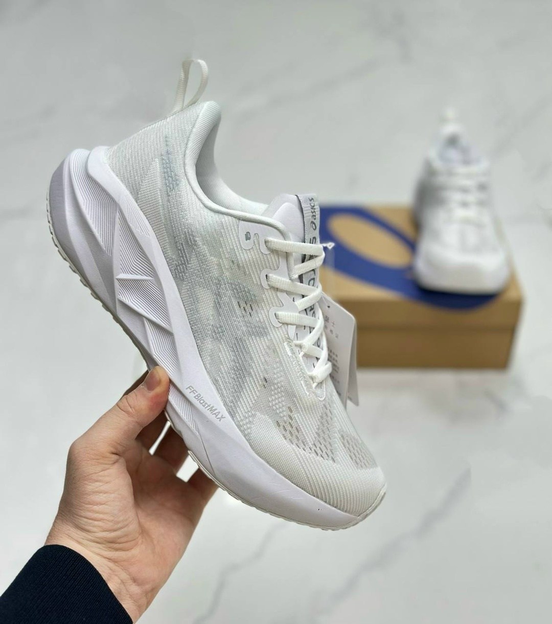 кроссовки,кроссовки женскиe,кроссовки asics,кроссовки мужские женские,спортивная