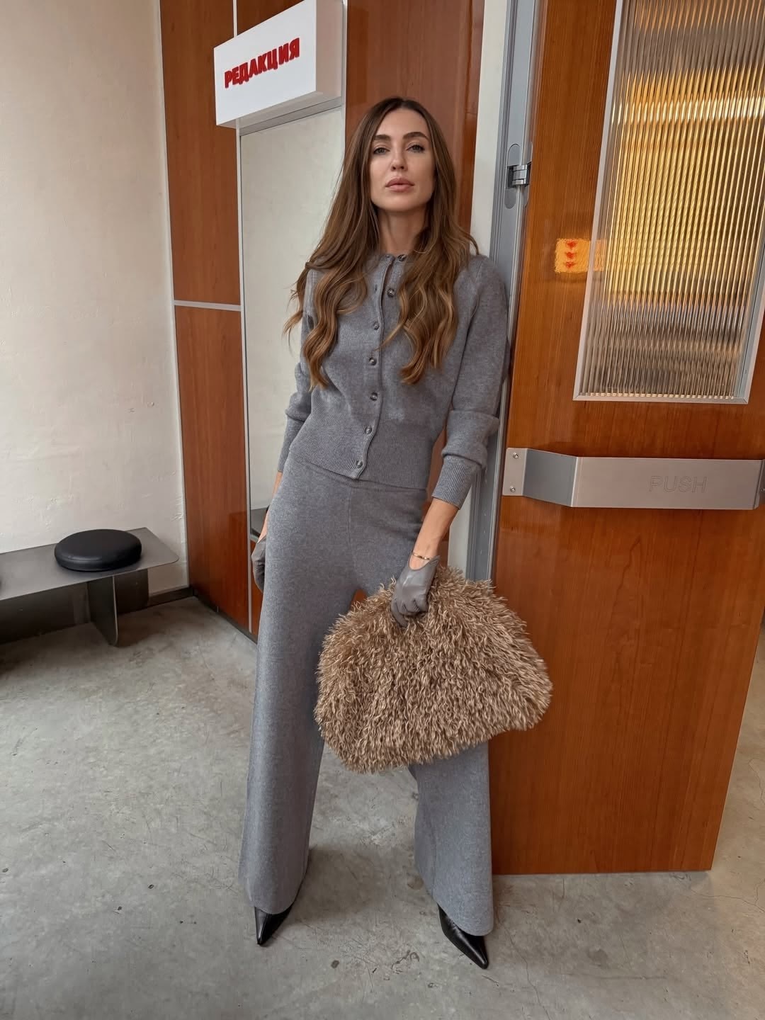 трикотажный костюм с брюками,костюм кашемировый с широкими брюками,трикотажные костюмы,костюм с брюками,трикотажный костюм двойка с юбкой вязаный aniri&belg