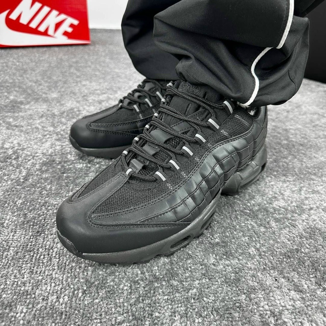 nike air max 95 black,кроссовки nike air max 95,nike air max 95 triple black,мужские кроссовки nike air max 95,nike air max 95 essential triple black