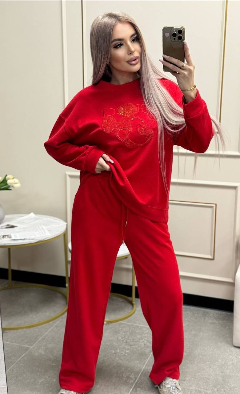 костюм спортивный,женские костюмы спортивные,женский костюм,красный костюм,костюм