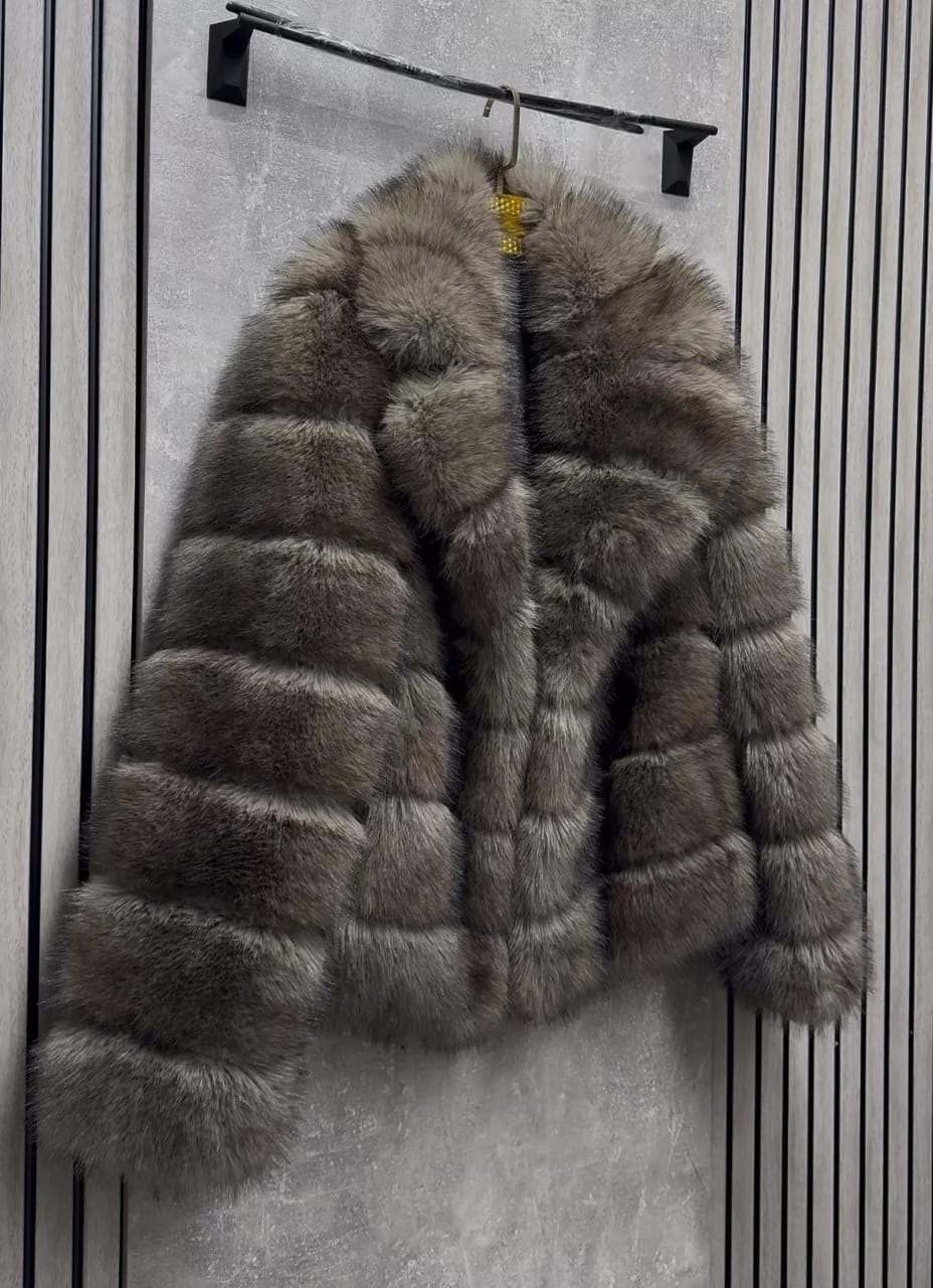 шуба из песца,женская шуба из натурального лисьего меха,шуба из песца с воротником,шуба из песца под соболя,песец шуба