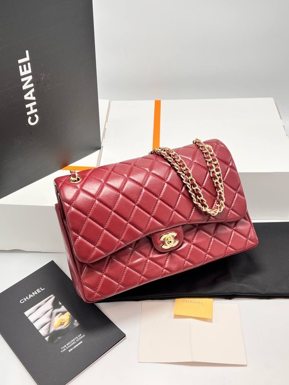 сумка chanel,сумка шанель,сумка шанель chanel 2.55 flap бежевая с фурнитурой серебро,женская серая кожаная сумка chanel 11.12 jumbo classic flap bag,сумочка шанель