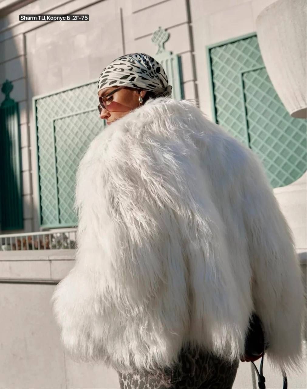 женская шуба из меха ламы белого цвета,шуба под страуса короткая с искусственным мехом,белая шуба,шуба,искусственная шуба