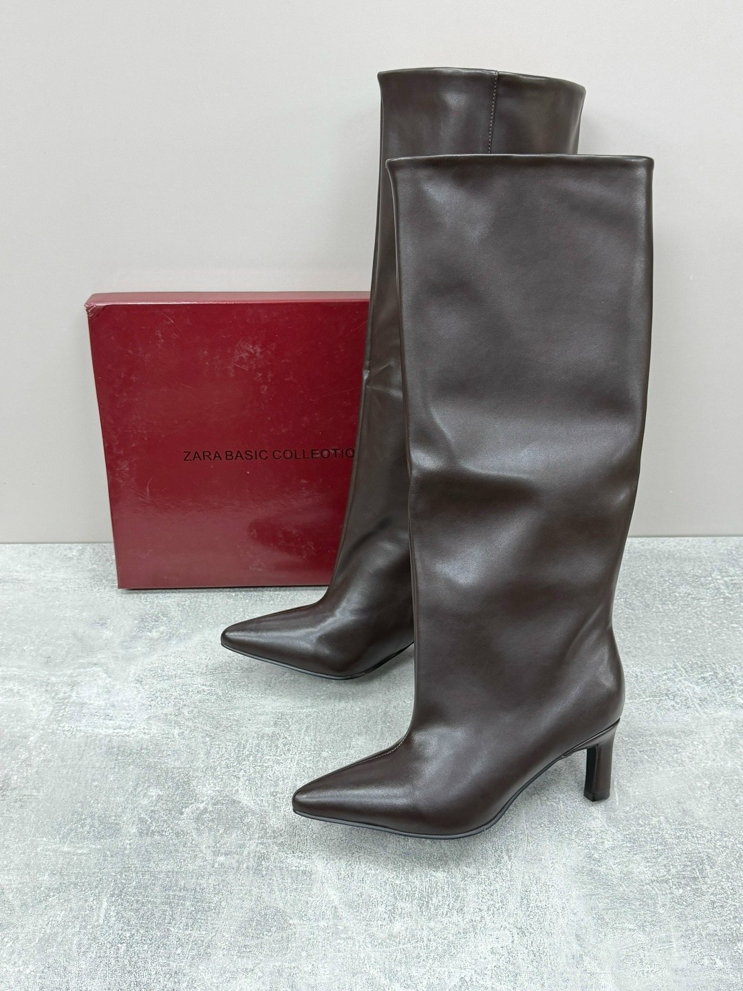 сапоги до колена на высоком каблуке с острым носком,женские сапоги до колена из натуральной кожи,модные сапоги,высокие сапоги,модные женские современные сапоги до колена с острым носком и туфлями на н