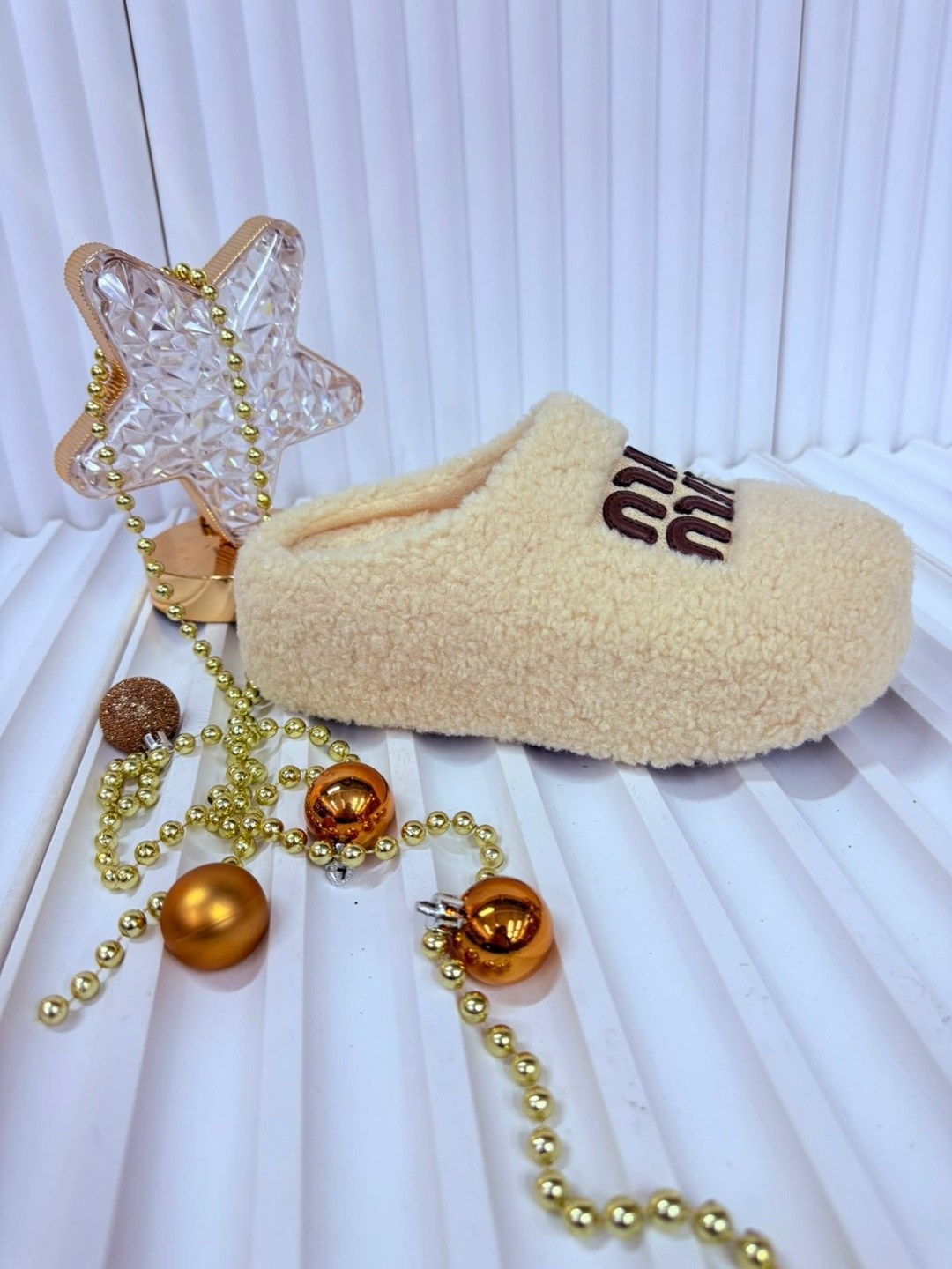 ,женские домашние тапочки,тапочки модные,домашние тапочки,женские тапочки