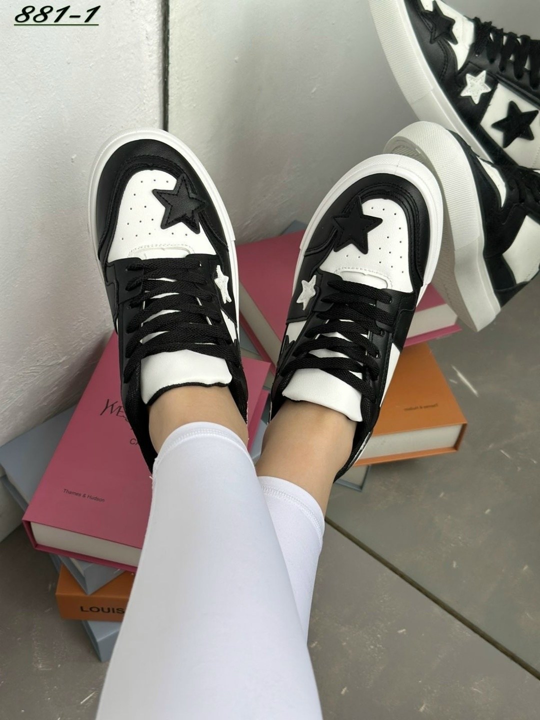 ,кроссовки женскиe,кроссовки со звездами,модные кроссовки, кроссовки