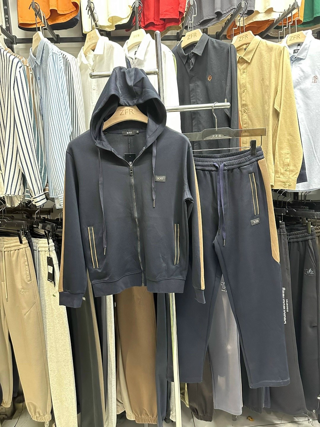 спортивный костюм brunello cucinelli,спортивный костюм мужской brunello cucinelli,костюм спортивный,мужской спортивный костюм,спортивный костюм dolce&gabbana