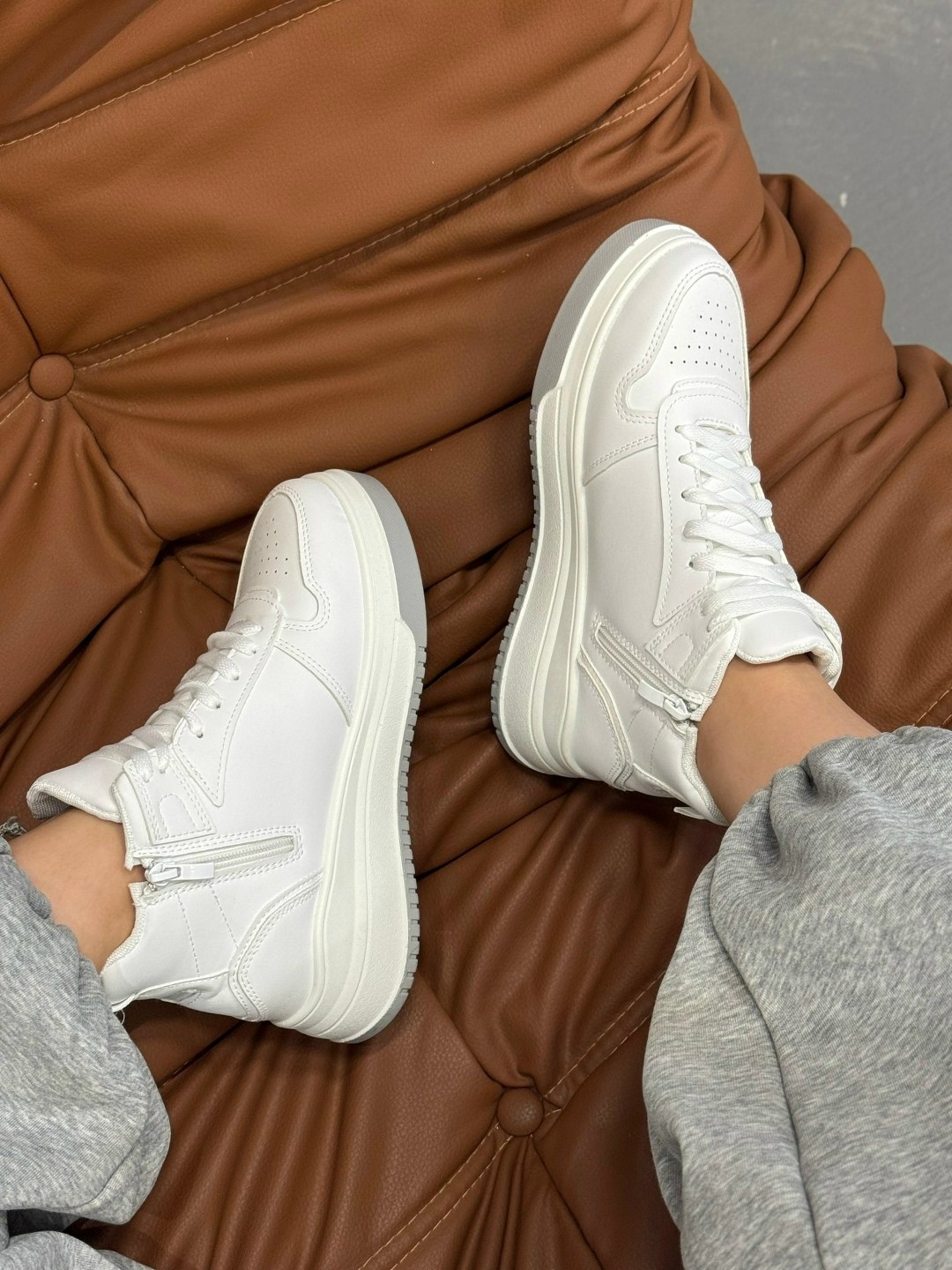 ,зимние кроссовки женские белые высокие,белые кроссовки женские,кроссовки женскиe,белые кроссовки