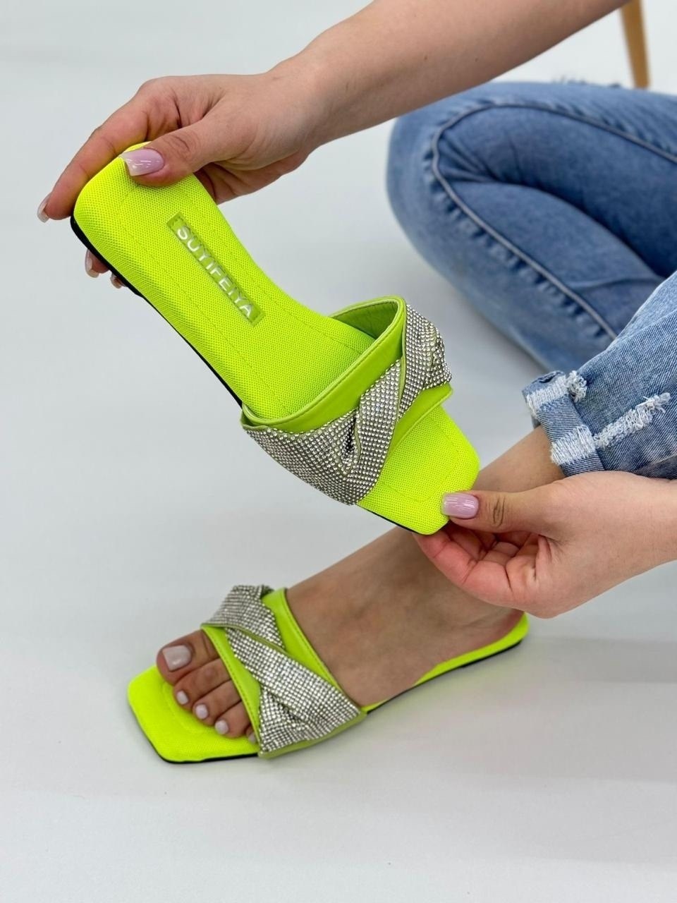 ,шлепанцы женские,модные шлепки,шлепанцы модные,шлепки женские шейн