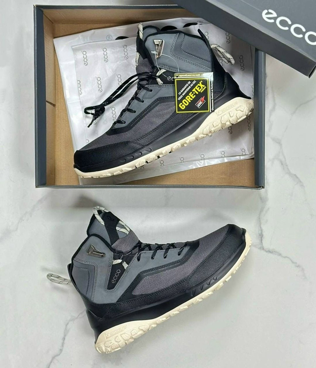 зимние ботинки ecco ult trn mid leather цвет black/grape leaf,ботинки ecco зимние,ботинки мужские ecco 824314 черные 42 eu,кроссовки ecco,ecco ult trn