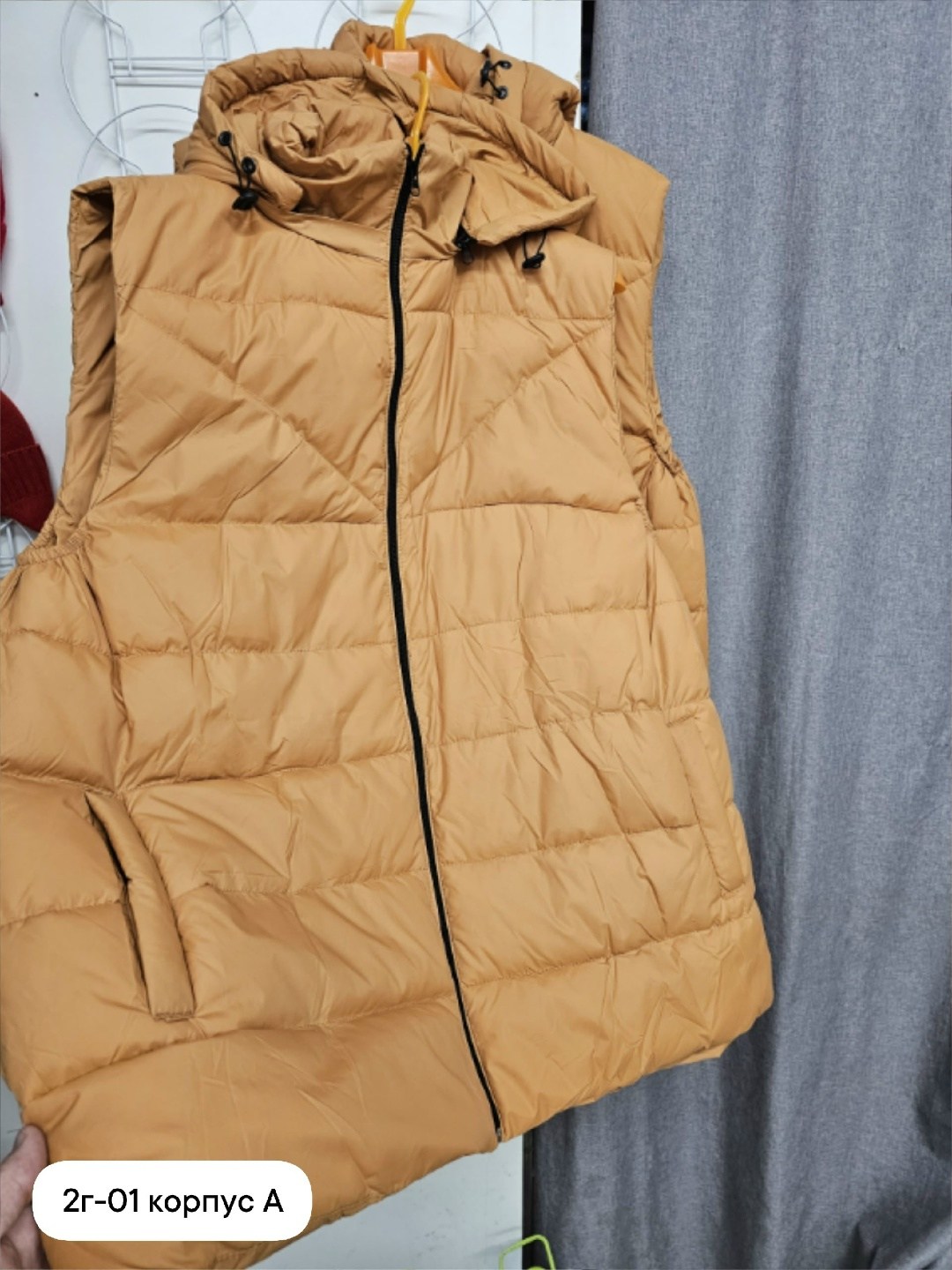 жилет утепленный женский,жилетка женская,жилетка женская с капюшоном,жилет утепленная,жилет женский