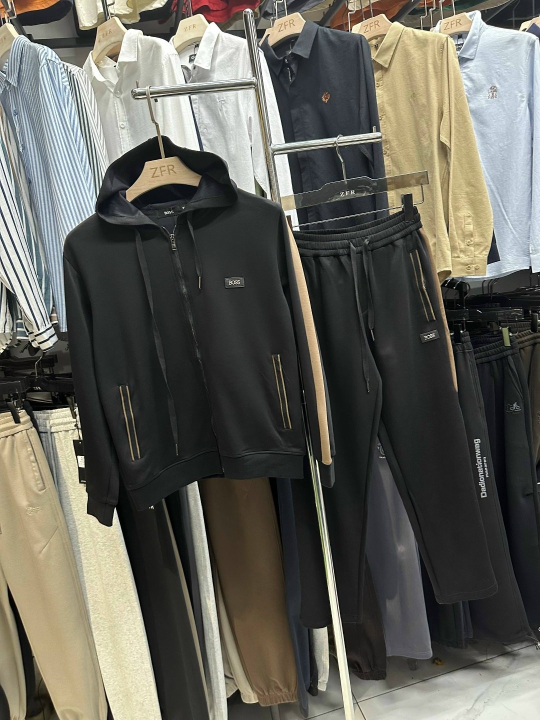 спортивный костюм brunello cucinelli,спортивный костюм мужской brunello cucinelli,костюм спортивный,мужской спортивный костюм,спортивный костюм dolce&gabbana