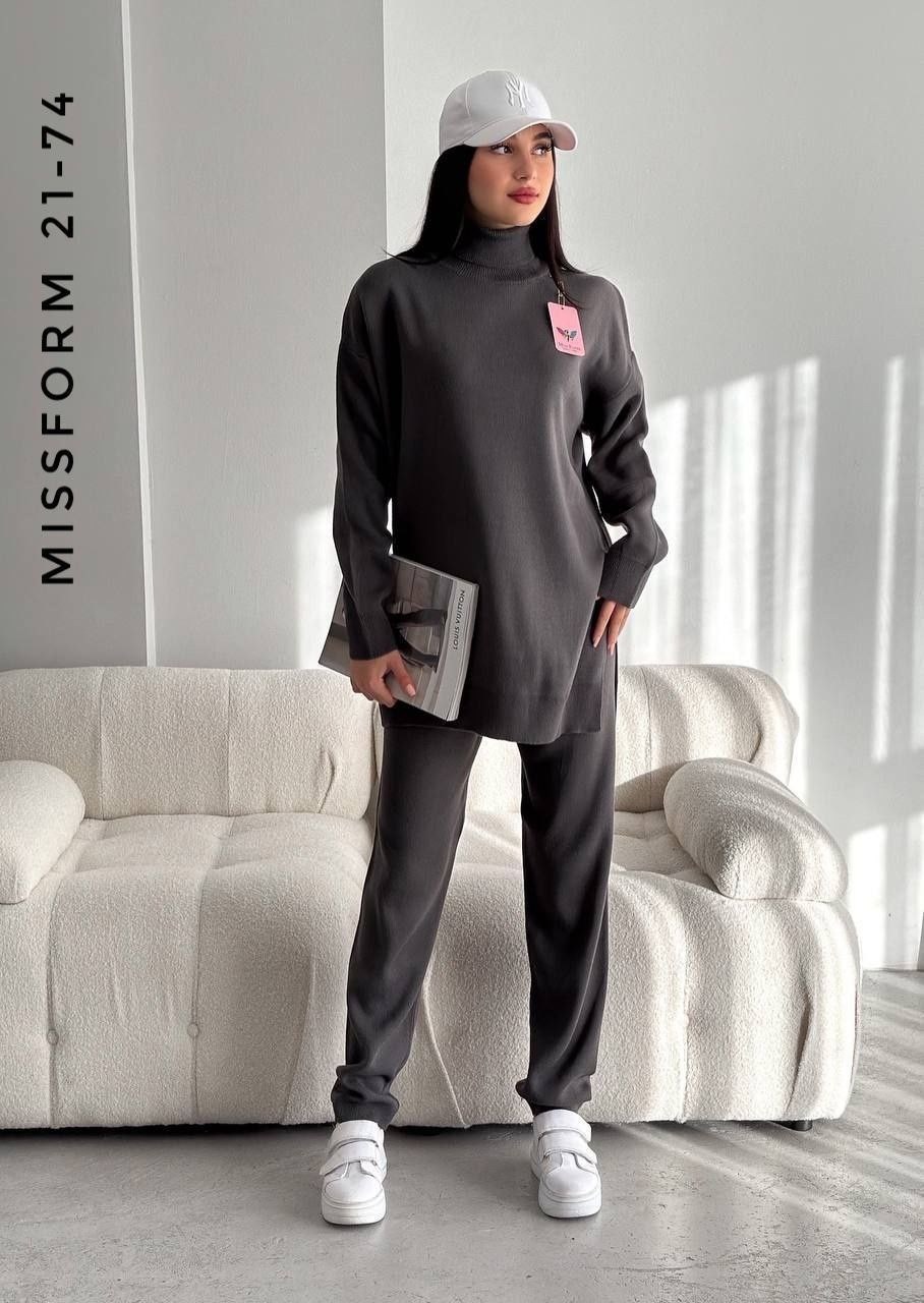 теплый костюм,трикотажный костюм,костюм с горлом,женские костюмы,костюм женский трикотажный