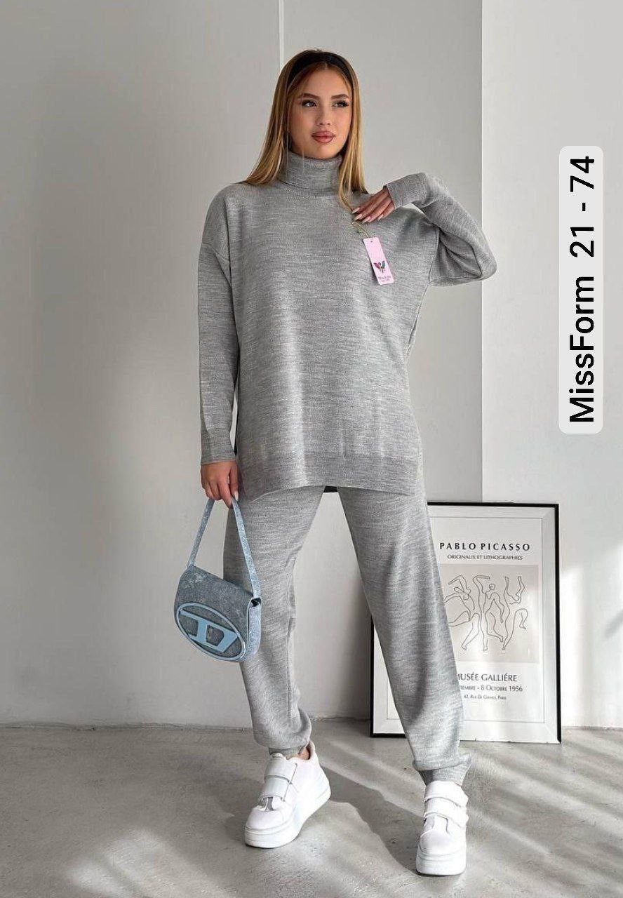 теплый костюм,трикотажный костюм,костюм с горлом,женские костюмы,костюм женский трикотажный