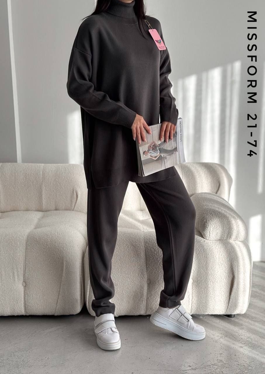 теплый костюм,трикотажный костюм,костюм с горлом,женские костюмы,костюм женский трикотажный