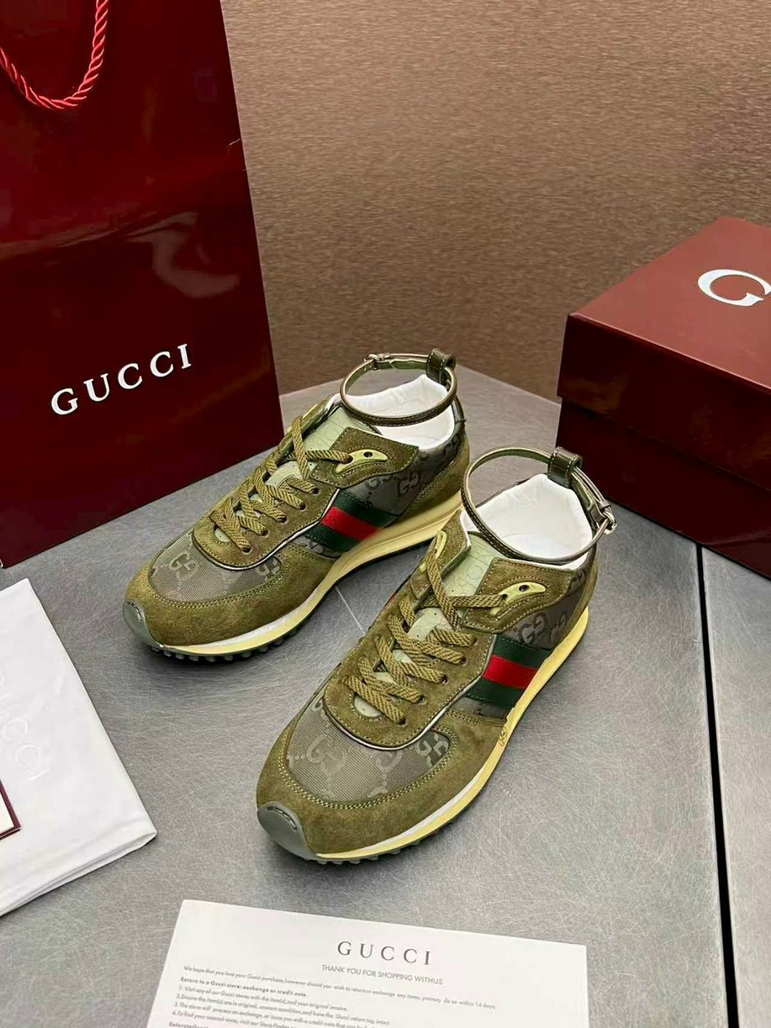 gucci кроссовки,,кроссовки женские gucci,кроссовки gucci screener женские,кроссовки гуччи женские