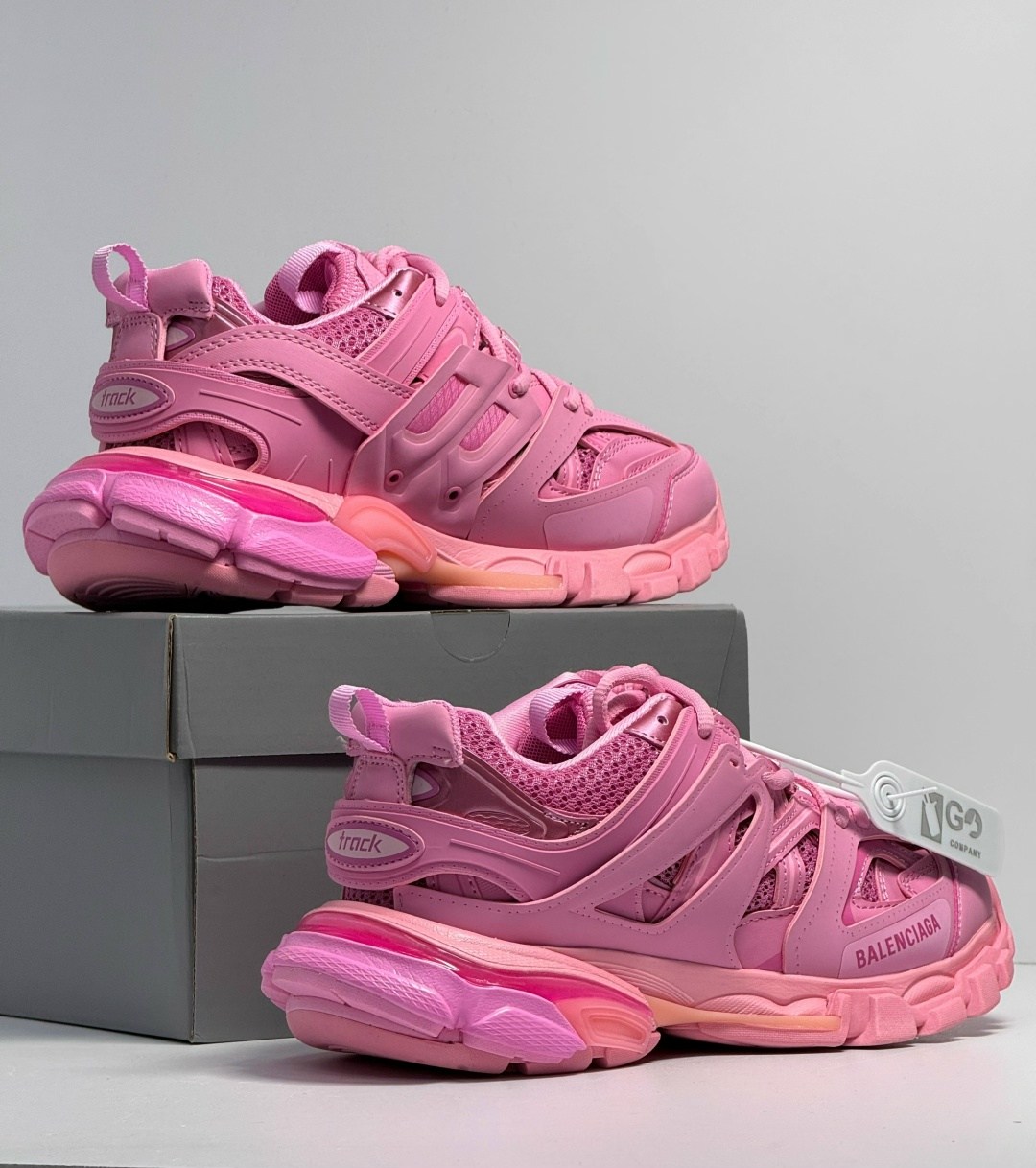 кроссовки женские balenciaga,кроссовки balenciaga,женские кроссовки balenciaga track trainer pink,balenciaga track sneakers pink,кроссовки баленсиага женские розовые