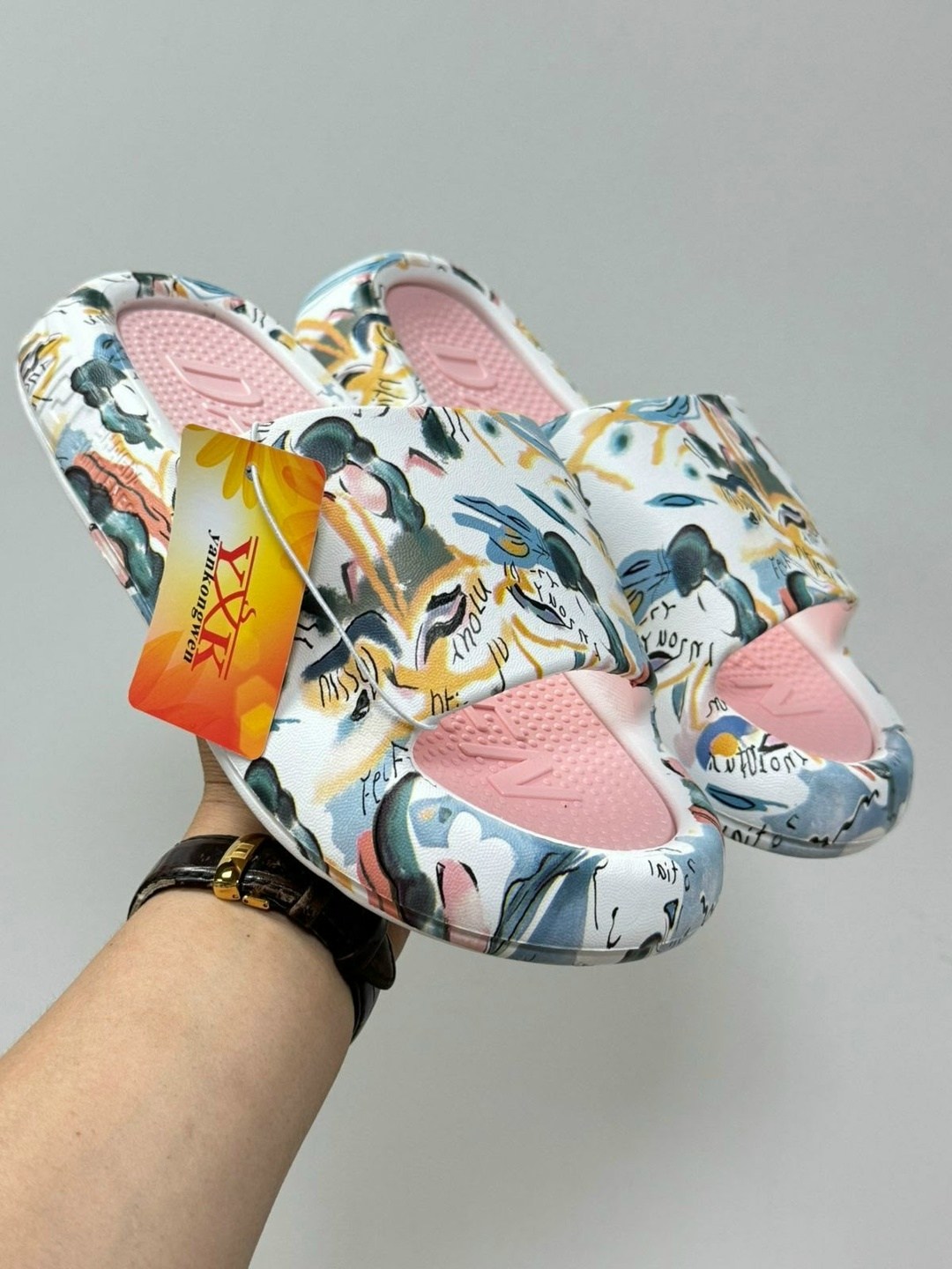 ,шлепанцы женские,шлепанцы с принтом,модные тапочки,летние тапочки