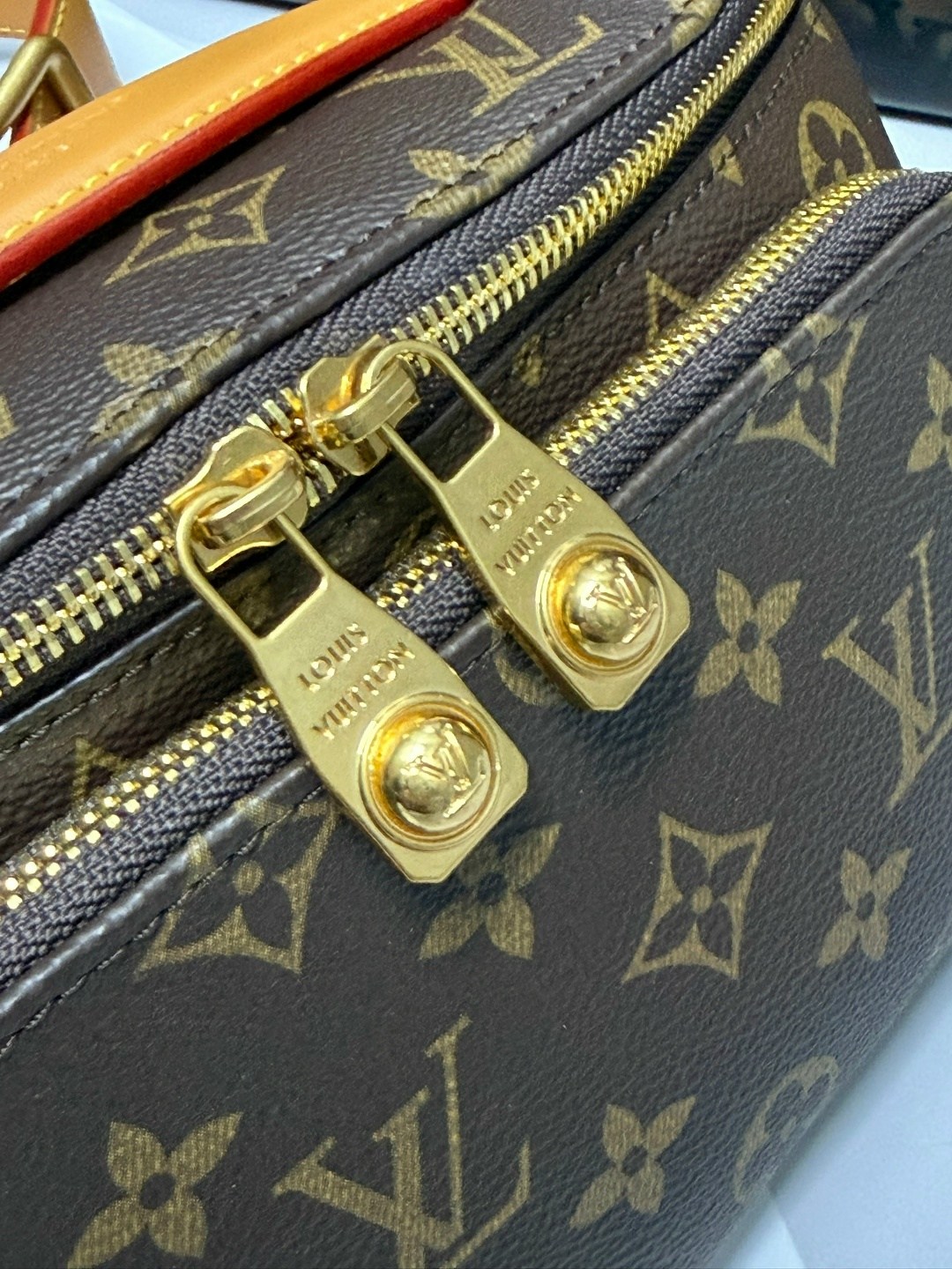 louis vuitton поясная сумка,louis vuitton сумка на пояс,луи виттон сумка,сумкa louis vuitton,женская поясная сумка louis vuitton bumbag
