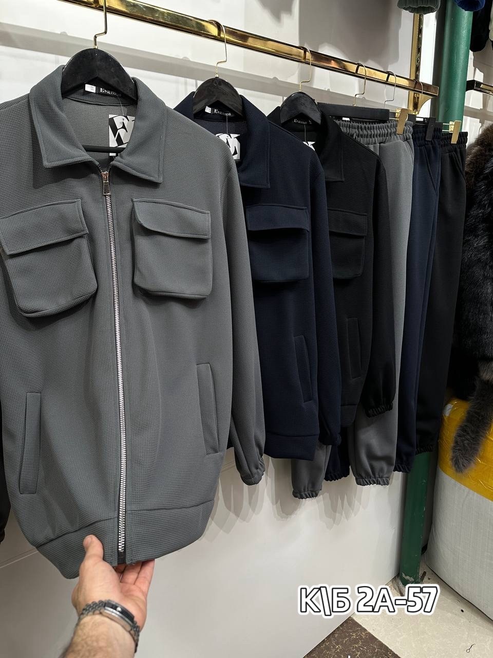 мужской спортивный костюм серого цвета,мужские спортивные костюмы,спортивный костюм,костюм мужской,костюм двойка для мужчин флис