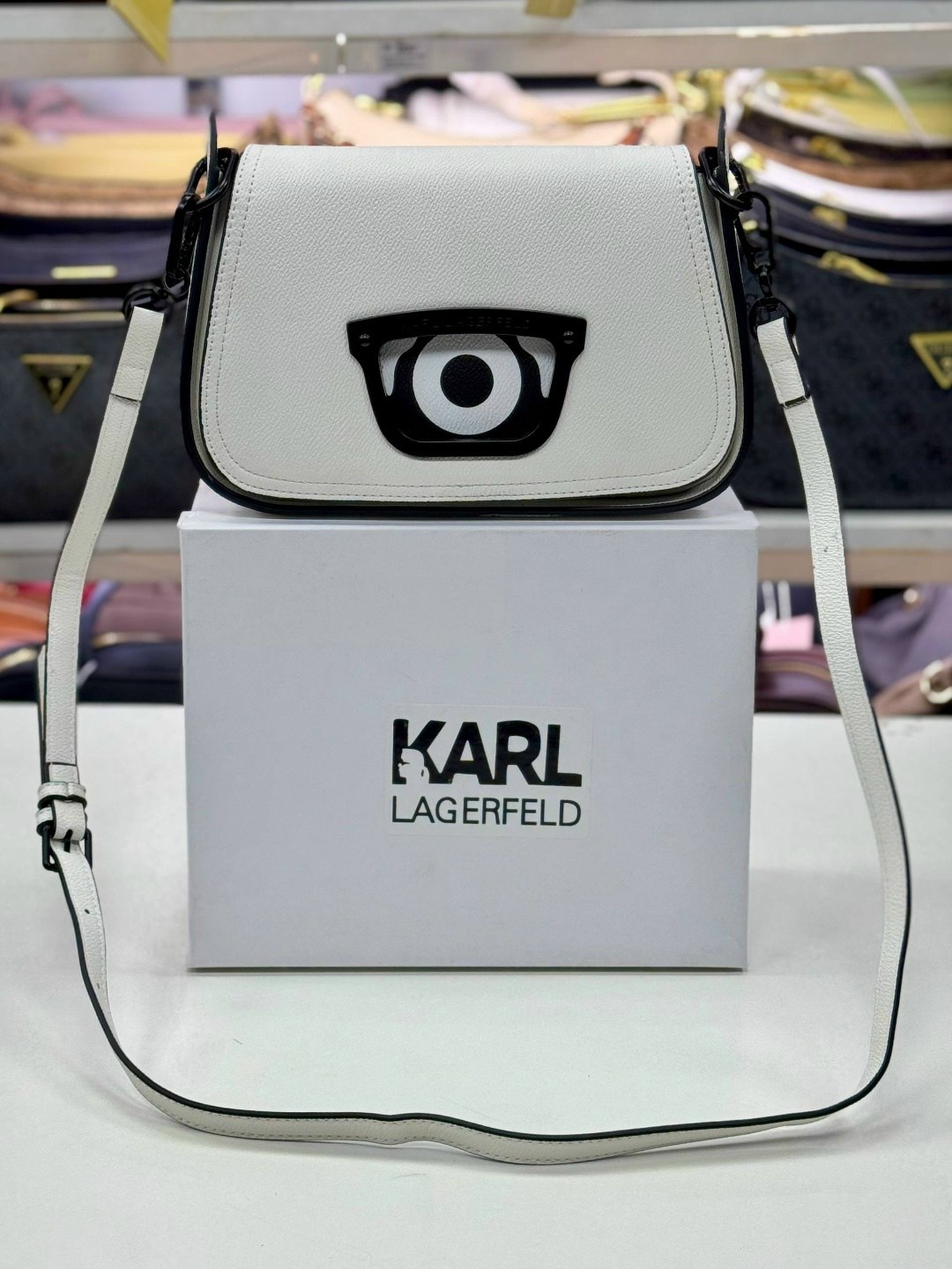 сумка karl lagerfeld,модная сумочка,сумка,сумка модная,сумка с глазами