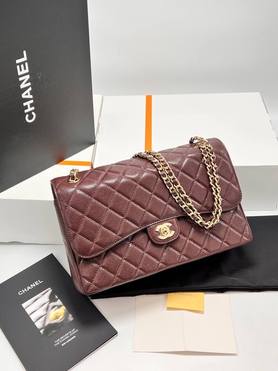 сумка chanel,сумка шанель,сумка шанель chanel 2.55 flap бежевая с фурнитурой серебро,женская серая кожаная сумка chanel 11.12 jumbo classic flap bag,сумочка шанель