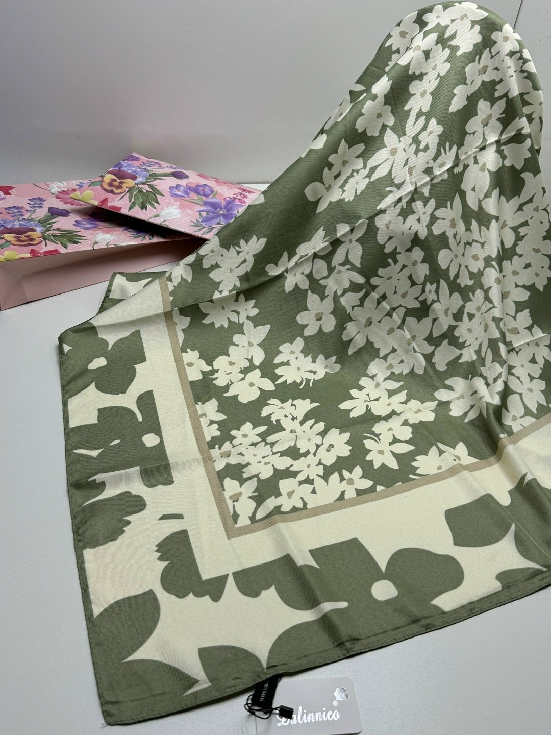 платок женский,шелковый платок,брендовый платок,красивый платок,платок