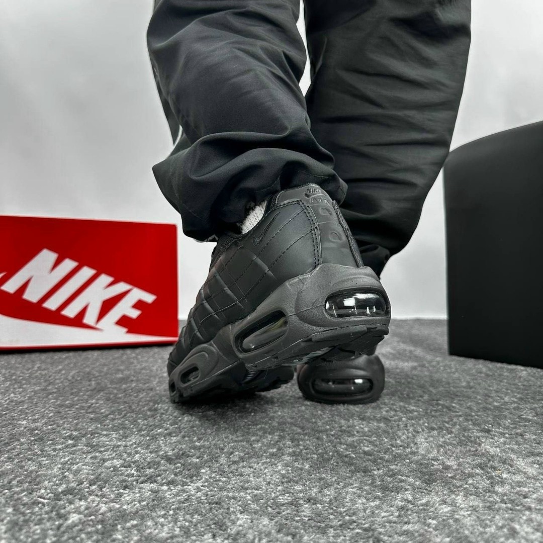 nike air max 95 black,кроссовки nike air max 95,nike air max 95 triple black,мужские кроссовки nike air max 95,nike air max 95 essential triple black