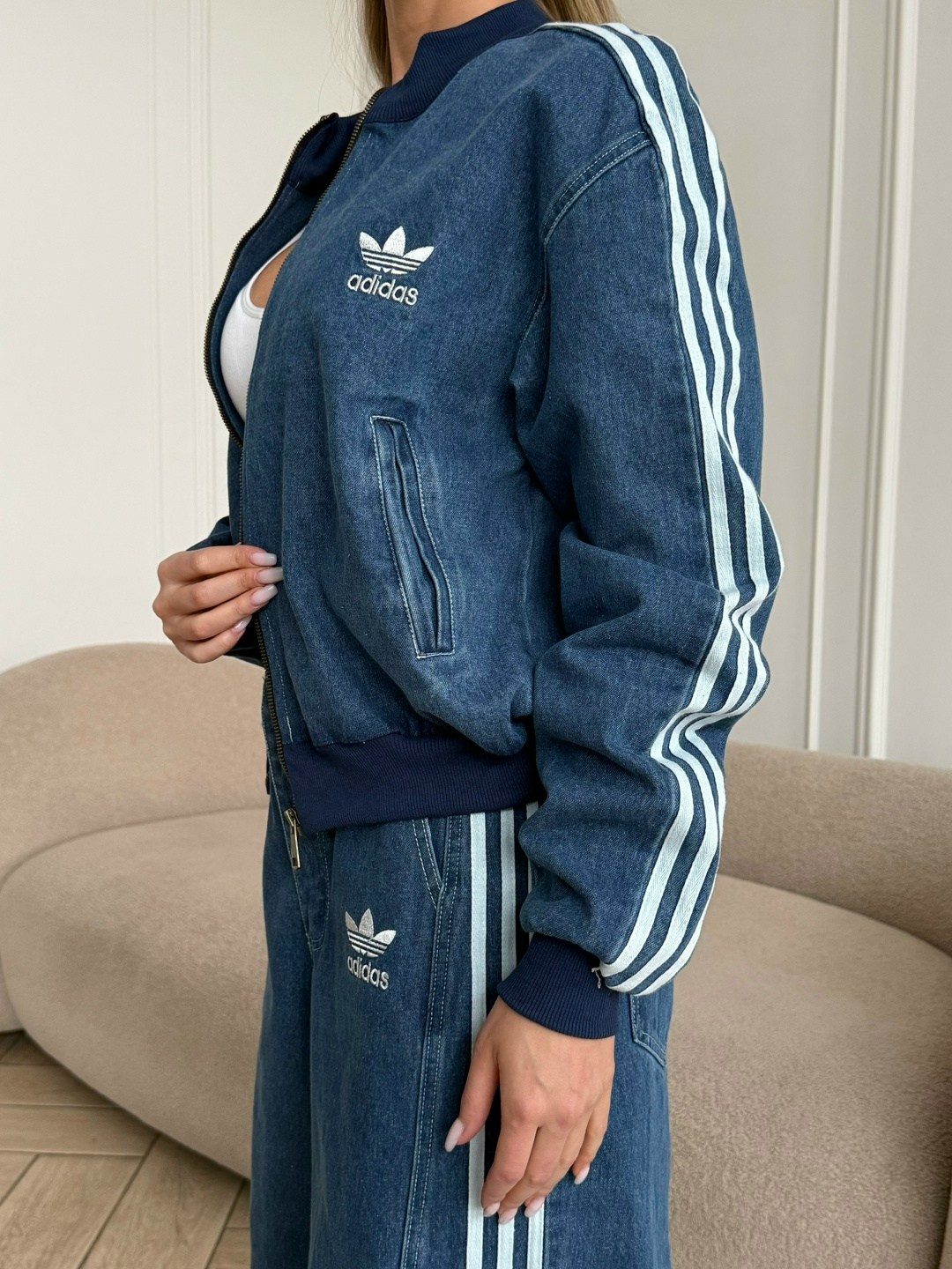 женский костюм,adidas original,спортивный костюм,велюровый спортивный костюм