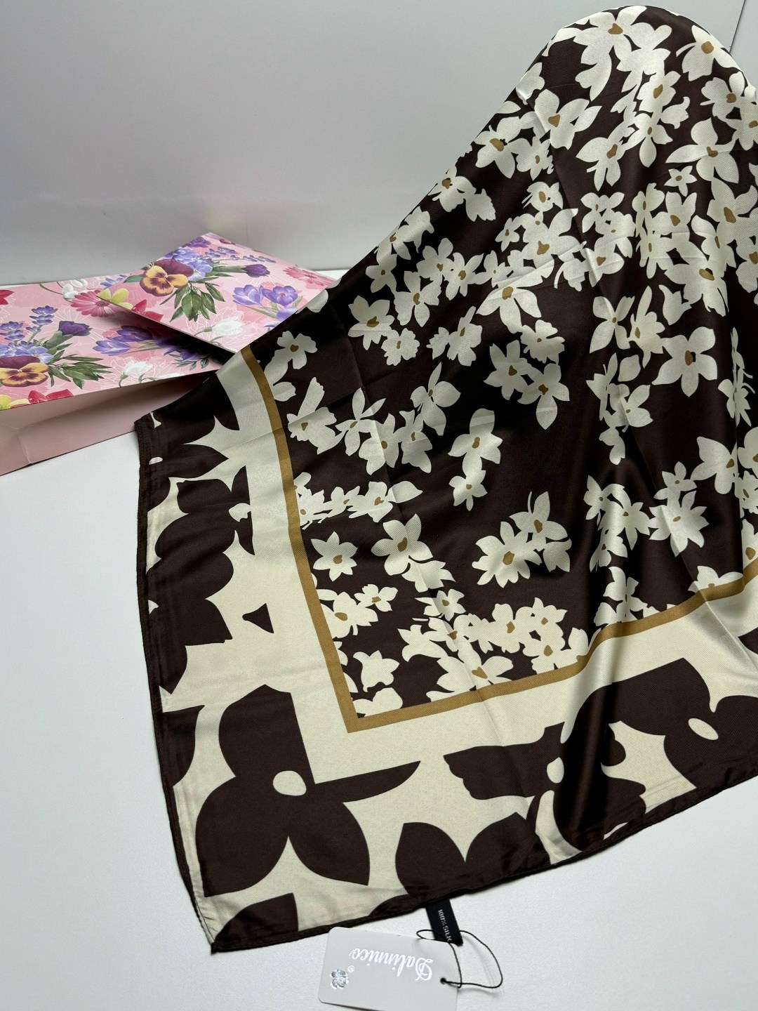 платок женский,шелковый платок,брендовый платок,красивый платок,платок