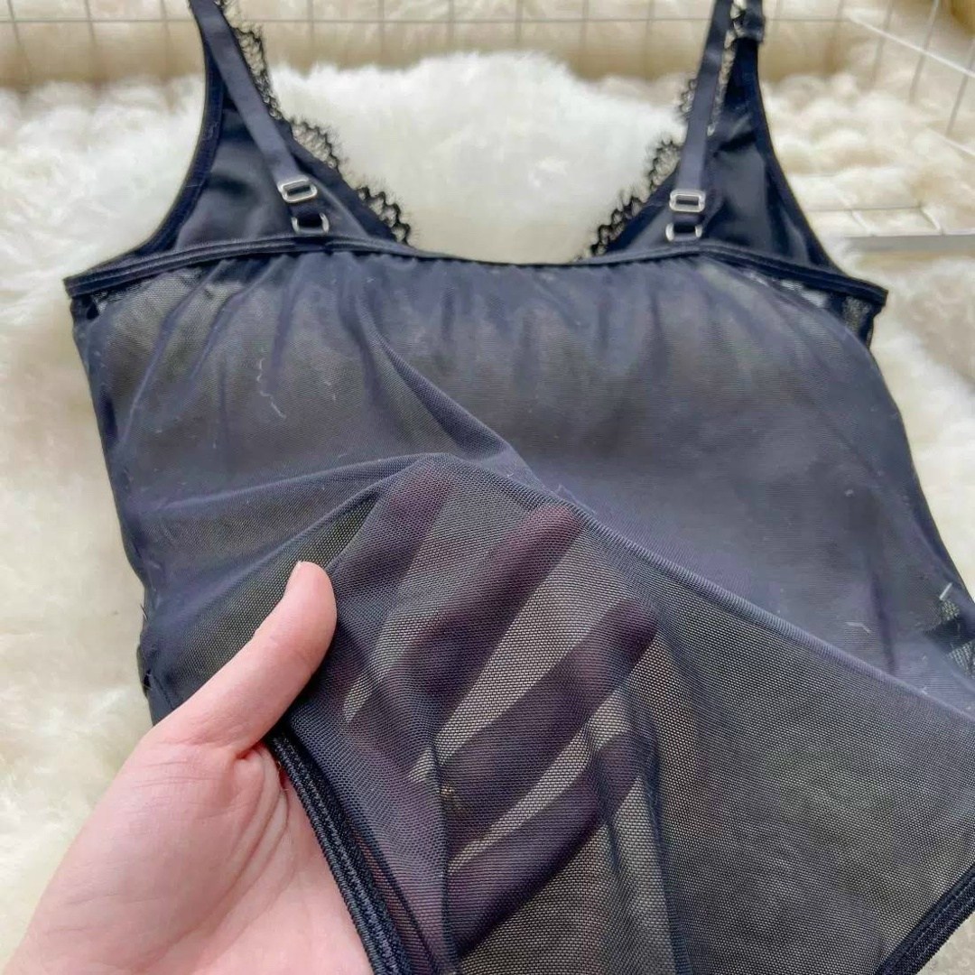 девушка,брюнетка,боди кружевное женское,эскорт модели,сексуальное кружевное боди