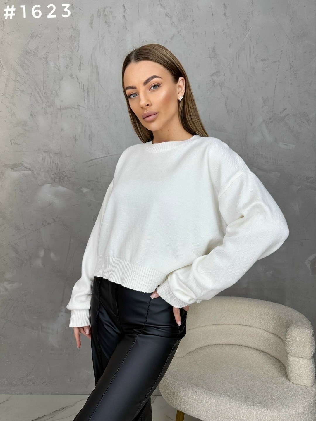 стильная кофта,модные свитера,свитер белый оверсайз,белый джемпер оверсайз,женская кофта
